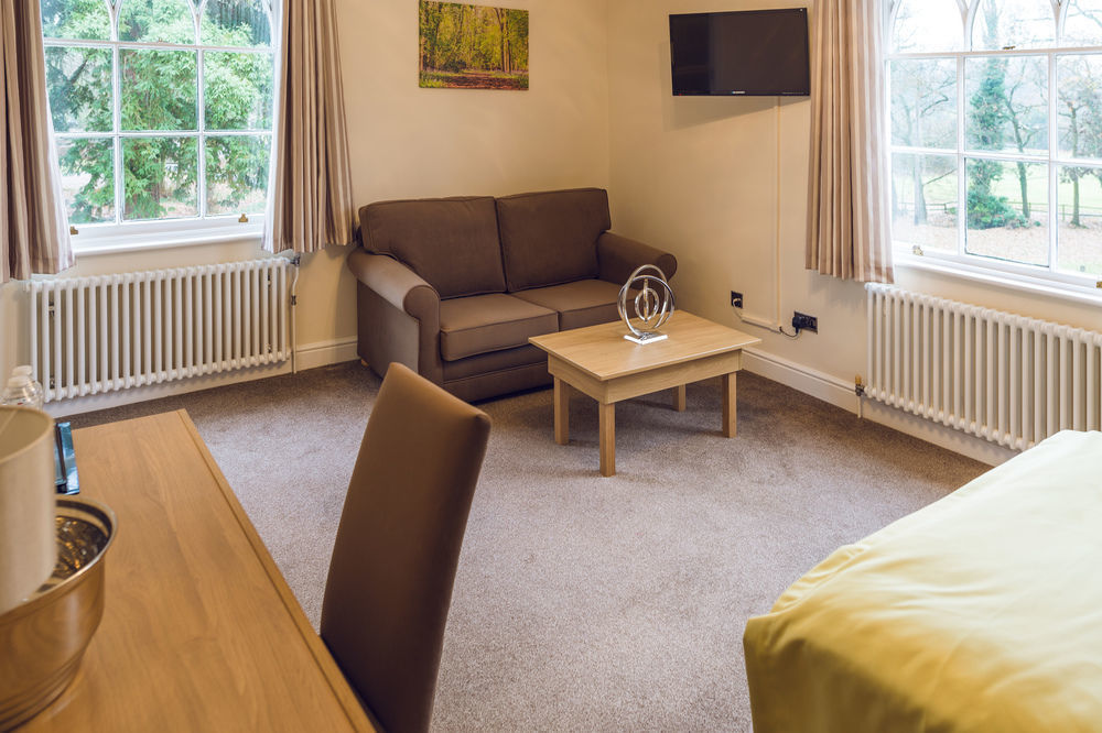 Gilwell Park Hotel Chingford Bagian luar foto