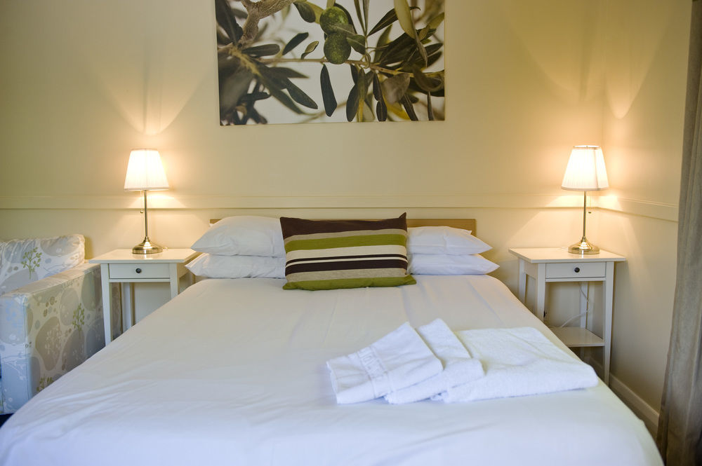 Gilwell Park Hotel Chingford Bagian luar foto