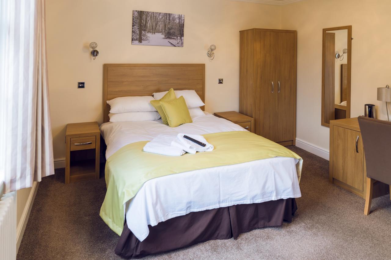 Gilwell Park Hotel Chingford Bagian luar foto