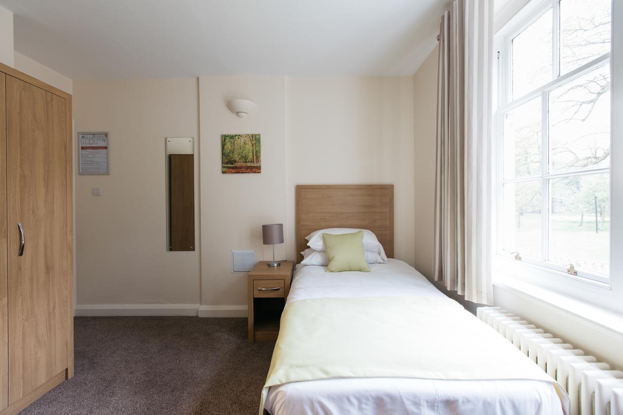 Gilwell Park Hotel Chingford Bagian luar foto