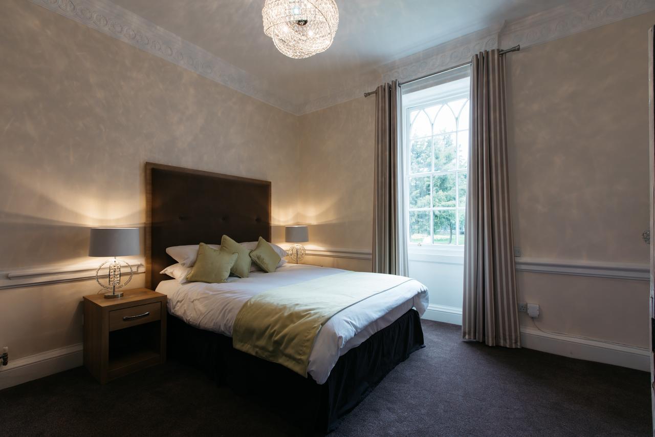 Gilwell Park Hotel Chingford Bagian luar foto