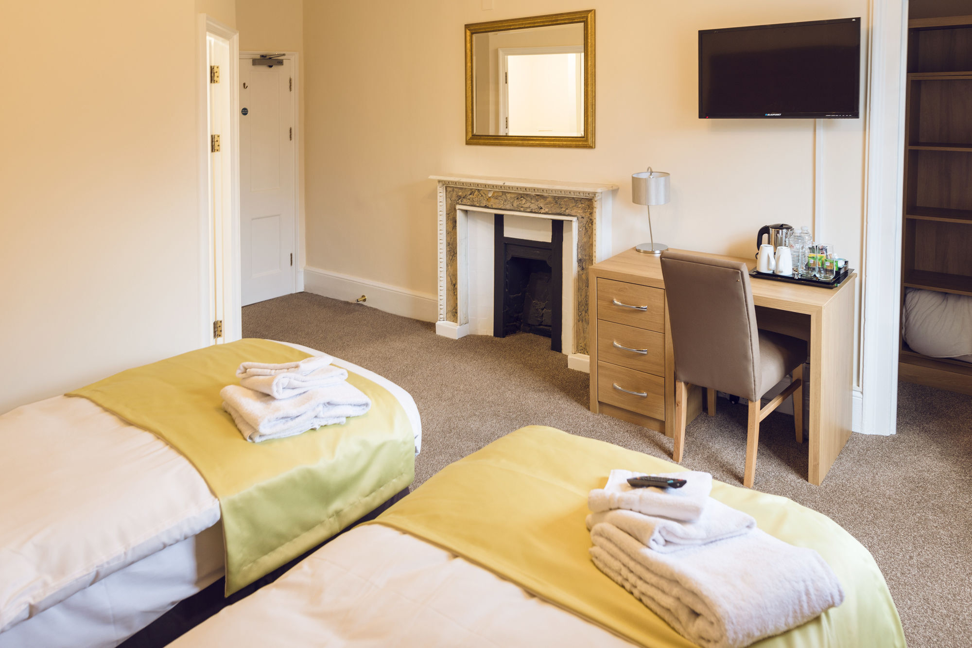 Gilwell Park Hotel Chingford Bagian luar foto